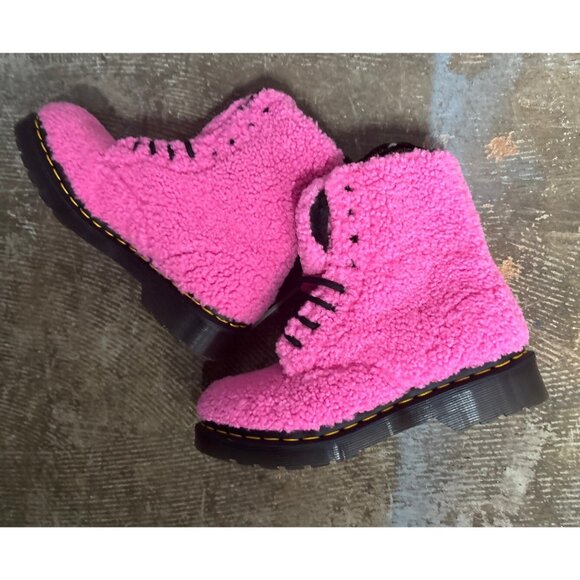 New Womens Dr. Martens 1460 8 Eye Boot UK 3 US 5 Lux Borg Fuzzy Pink Doc - Picture 1 of 8
